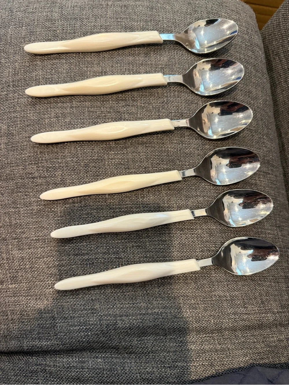 Cutco White Pearl Handle 7.25” Dinner Teaspoons Set of 6 Discontinued Flatware